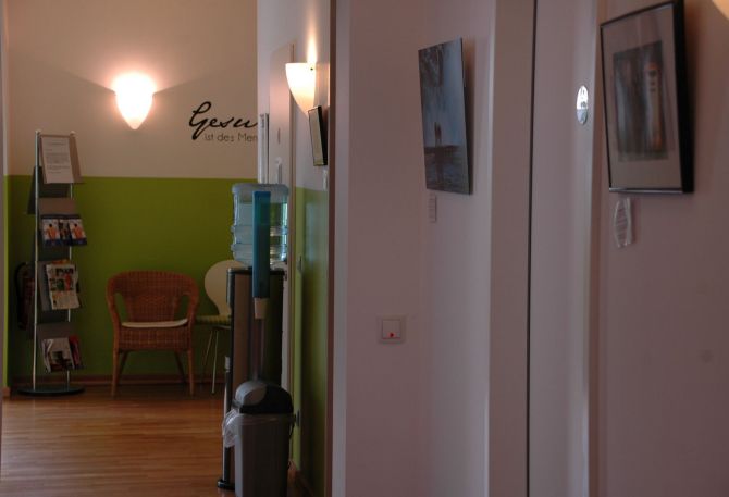 therapiezentrum-wiesbaden-delkenheim-kirchenstueck-behandlungsraeume